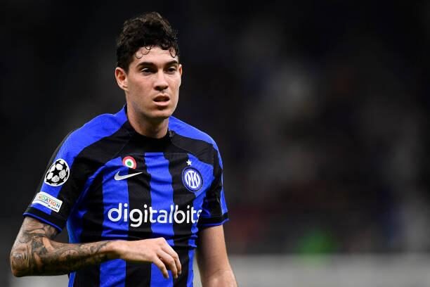 Alessandro Bastoni trong màu áo Inter Milan