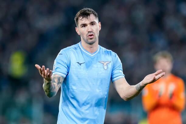 Alessio Romagnoli trong trận đấu của Lazio