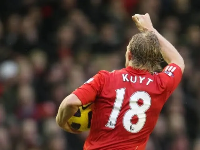 Dirk Kuyt - cầu thủ bóng đá đã từng mang áo số 18
