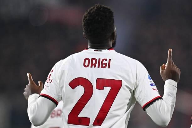 Divock Origi trong áo số 27