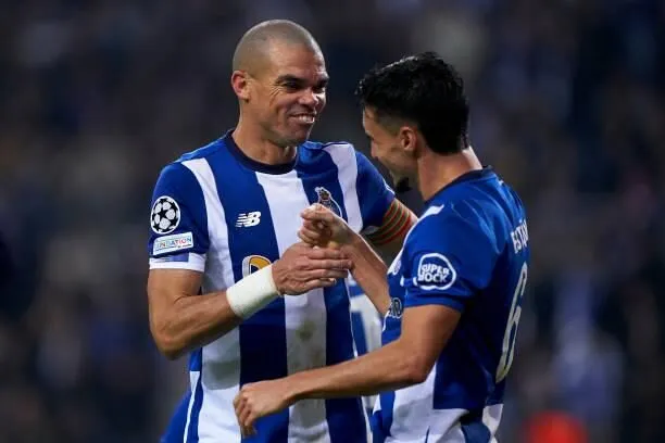 FC Porto trong trang phục thi đấu của New Balance