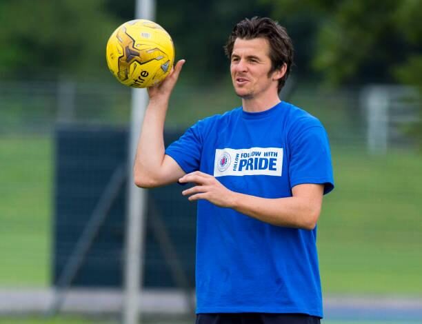 Joey Barton nổi tiếng với lối chơi thô bạo