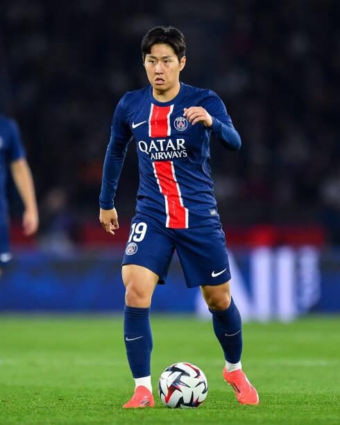 Kang-in Lee trong trận đấu của PSG