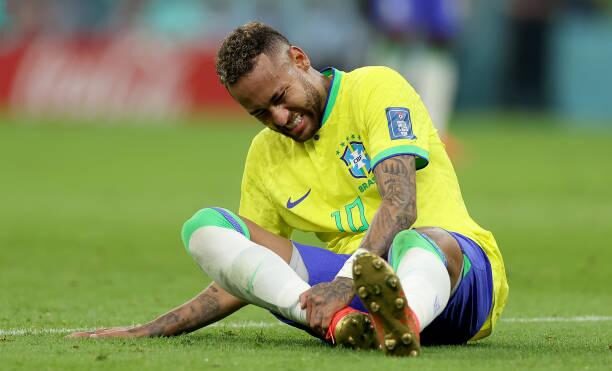 Neymar Jr thường xuyên gặp chấn thương vào những thời điểm quan trọng
