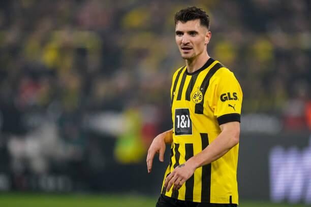 Thomas Meunier cầu thủ mặc áo số 24