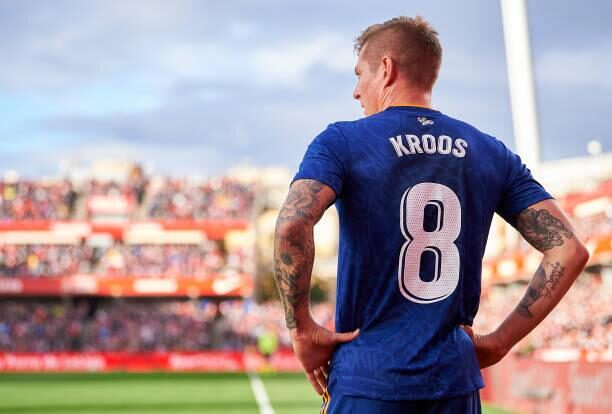 Toni Kroos mặc áo số 8